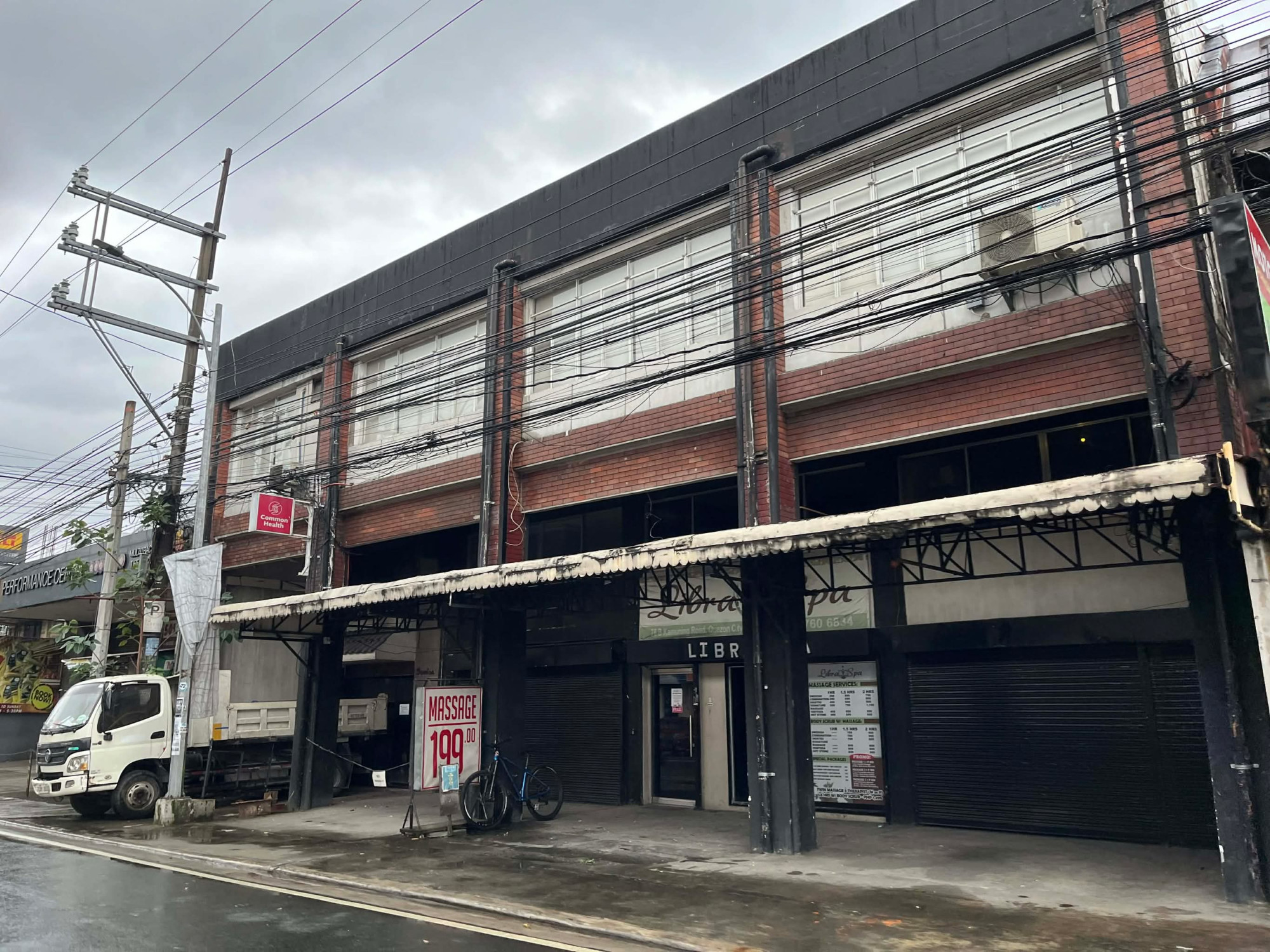 Commercial Building For Sale Kamuning Quezon City — 450 sqm Tri-Arterial MRT Kamuning 400m ₱85M | ₱540K–₱810K/mo Lease Potential