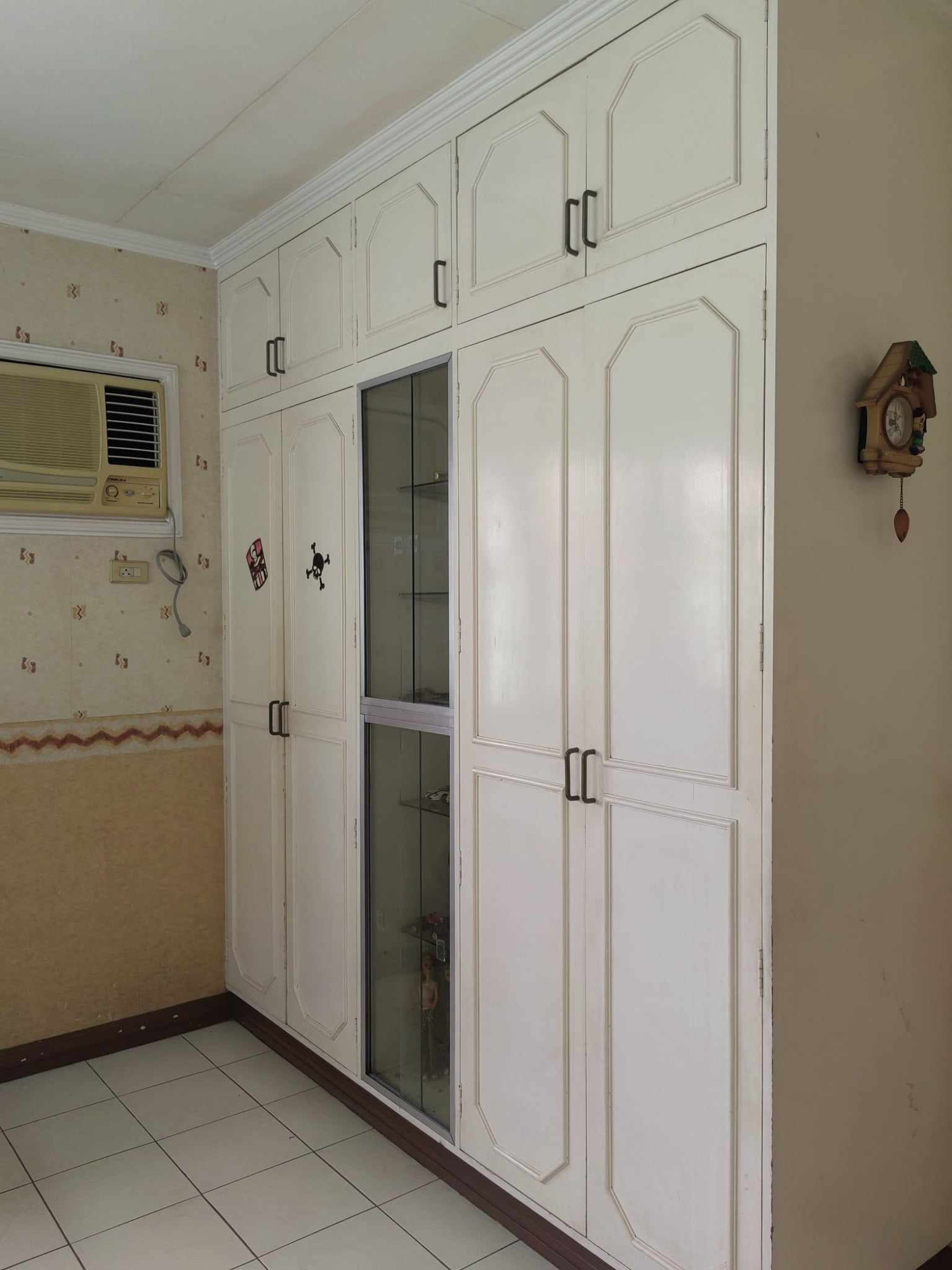 Fully Furnished Corner House For Sale Sta. Rosa City Laguna — 4BR 240 sqm Guarded Subdivision Ornate Staircase Stained Glass ₱9.5M | Below Market
