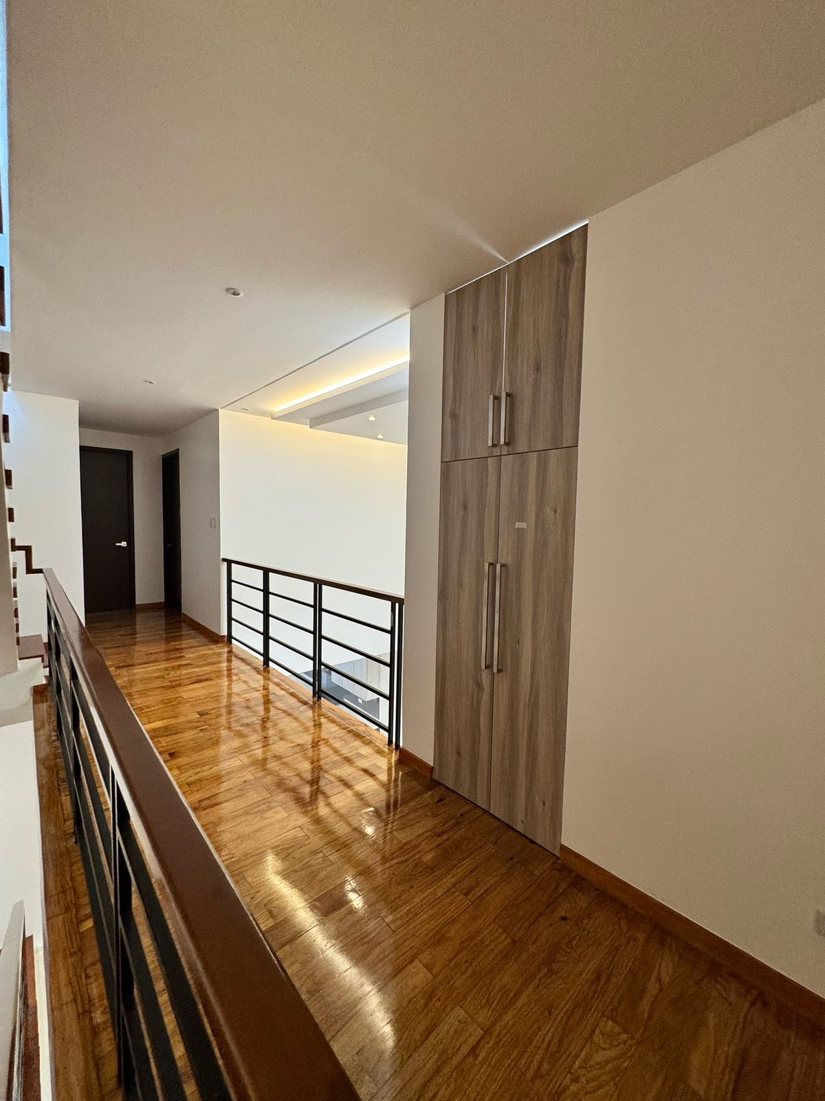 Brand New Duplex For Sale Kapitolyo Pasig City — 5BR 350 sqm Narra Floors BGC 10 Mins Ortigas 5 Mins ₱50M Negotiable