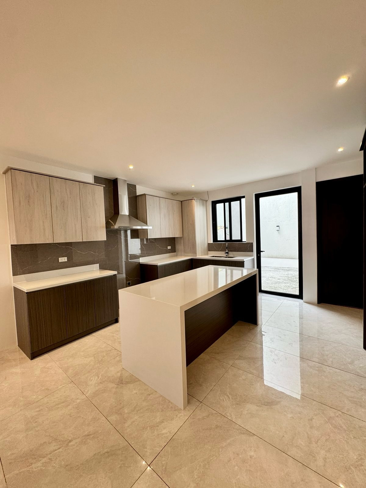 Brand New Duplex For Sale Kapitolyo Pasig City — 5BR 350 sqm Narra Floors BGC 10 Mins Ortigas 5 Mins ₱50M Negotiable