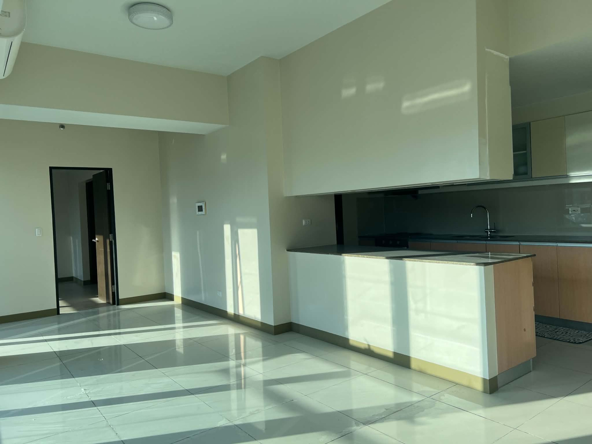 Bayshore Residential Resort 1 Condo For Sale | 3BR | 126 sqm | Westside City Pasay | Price Reduced to ₱26.5M